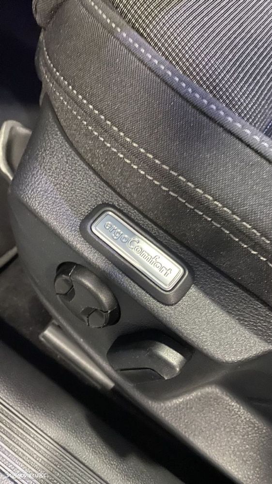 VW Passat Variant - 35