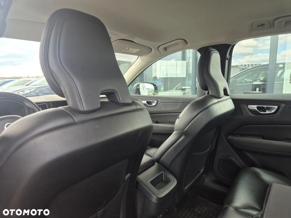 Volvo XC 60 B4 B Plus Bright - 15
