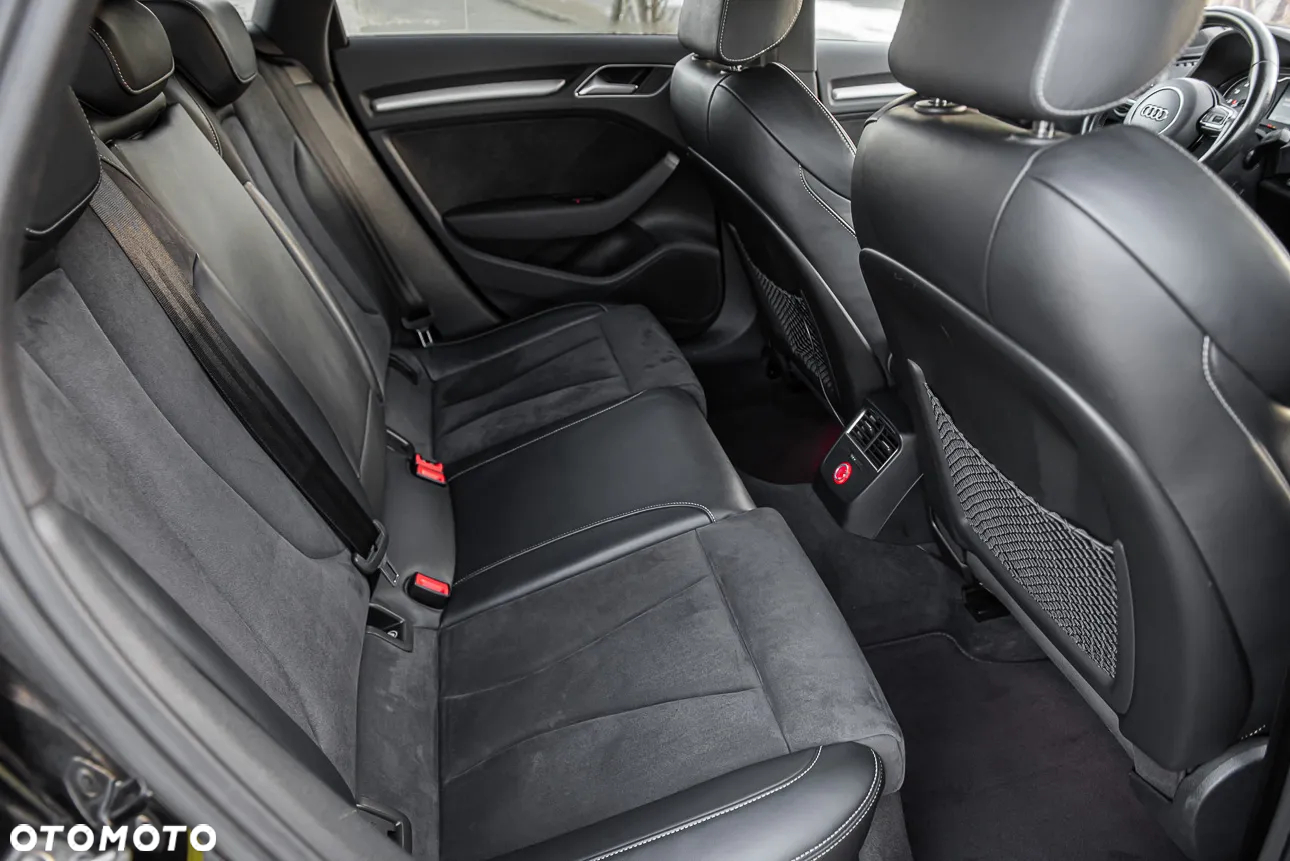 Audi S3 TFSI Sportback S tronic - 31