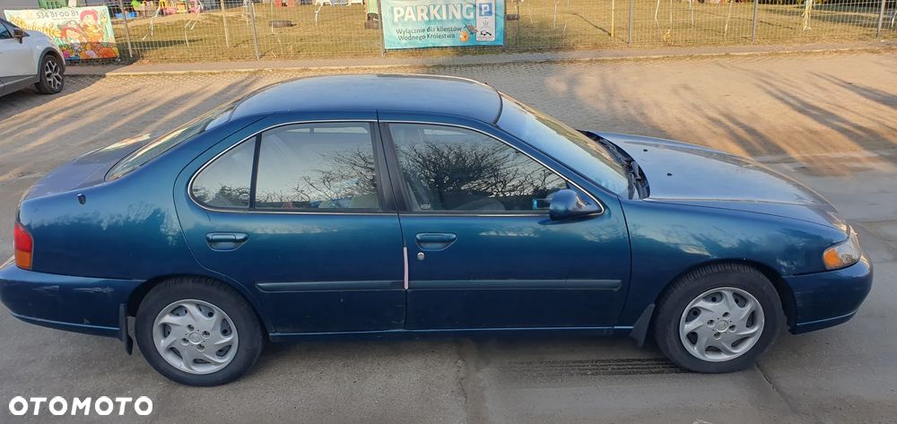 Nissan Altima - 5