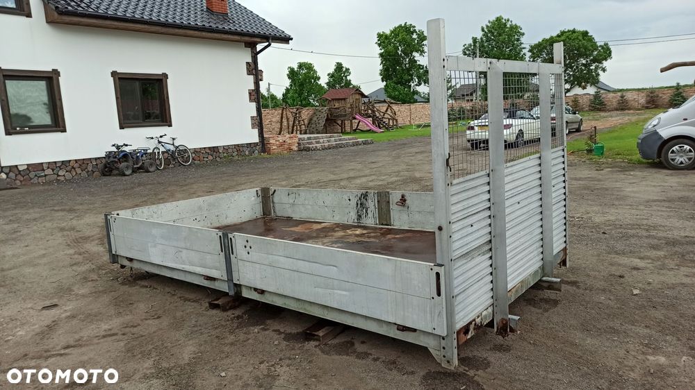 skrzynia ładunkowa paka iveco daily 3,9m - 3