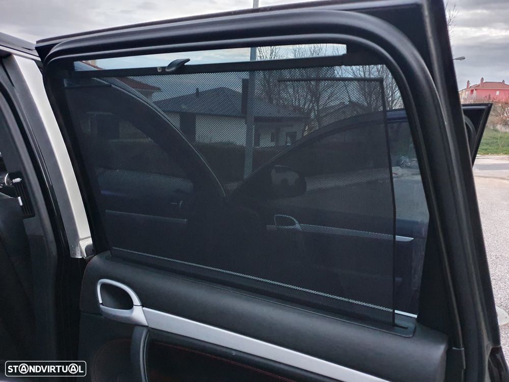 Porsche Cayenne Turbo - 6