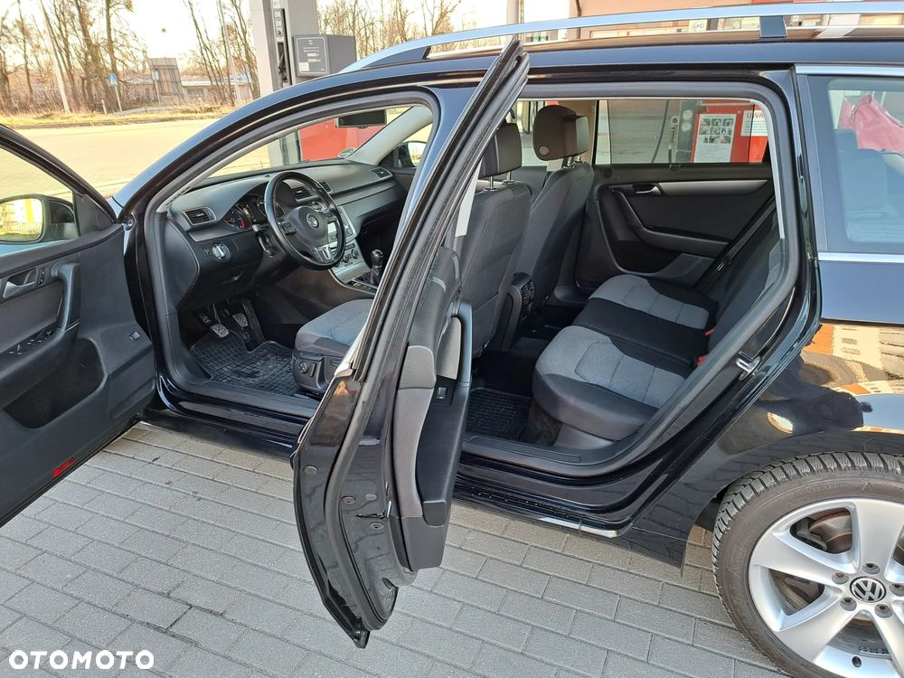 Volkswagen Passat - 15
