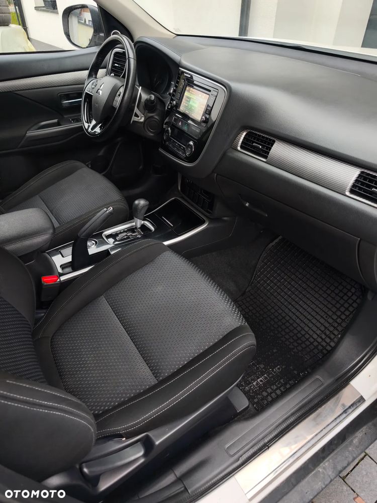 Mitsubishi Outlander 2.0 Intense + CVT - 12