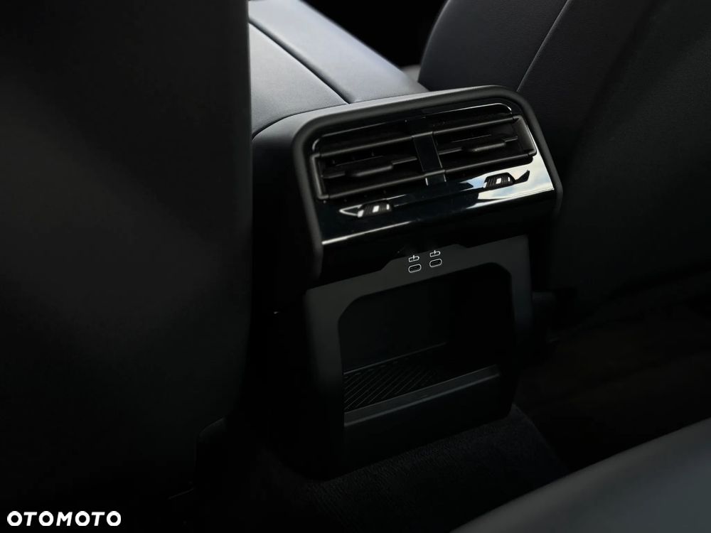 BMW Seria 5 520d xDrive mHEV M Sport - 17