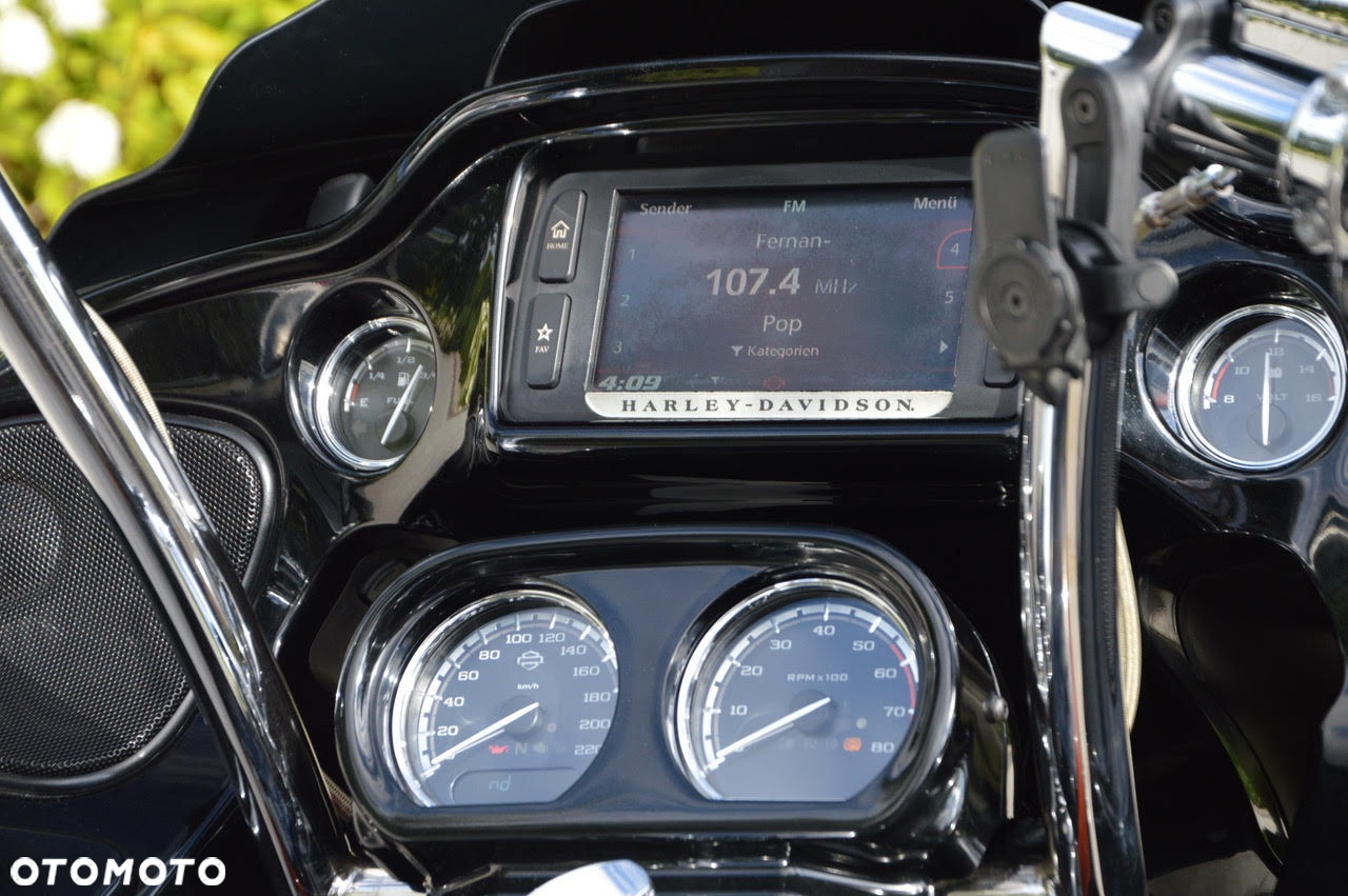 Harley-Davidson Touring Road Glide - 23
