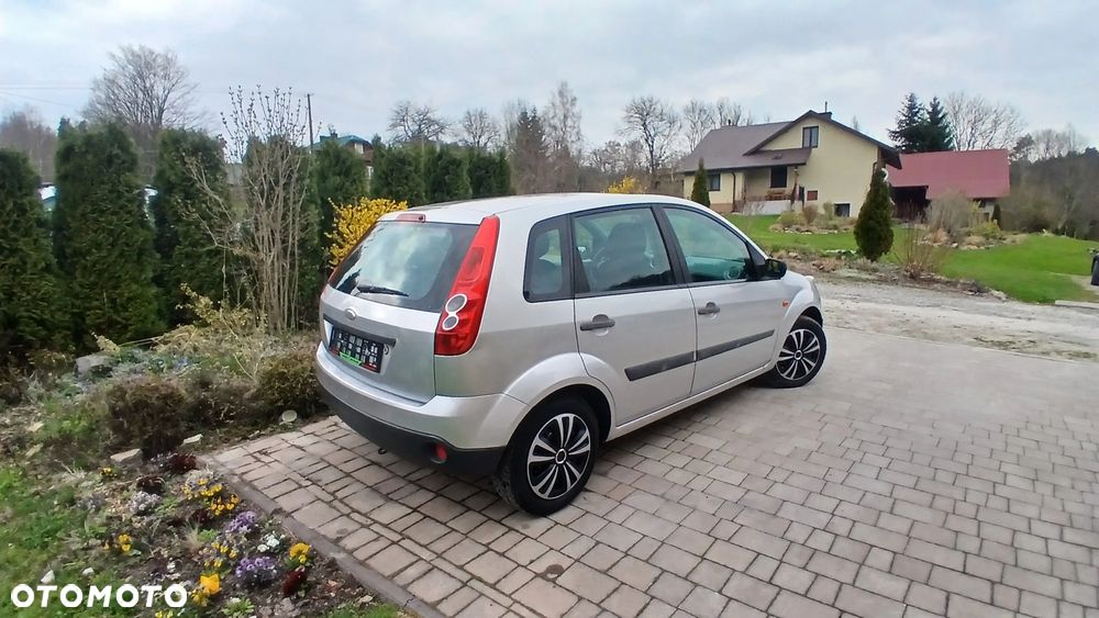 Ford Fiesta - 9