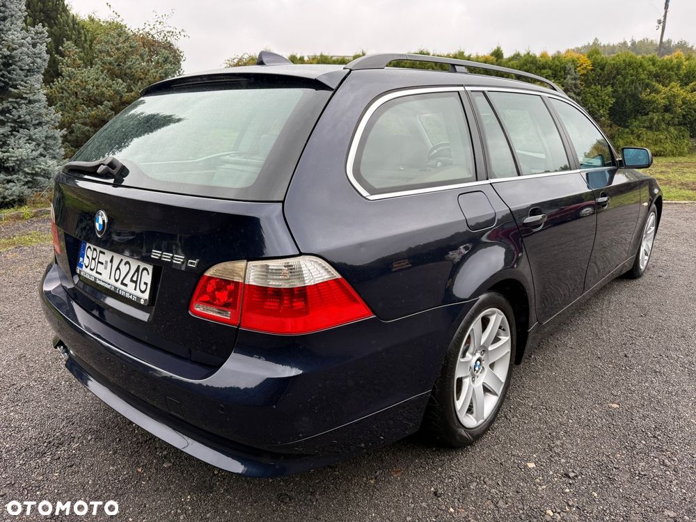 BMW Seria 5 525d - 31