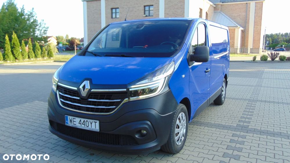 Renault TRAFIC - 2