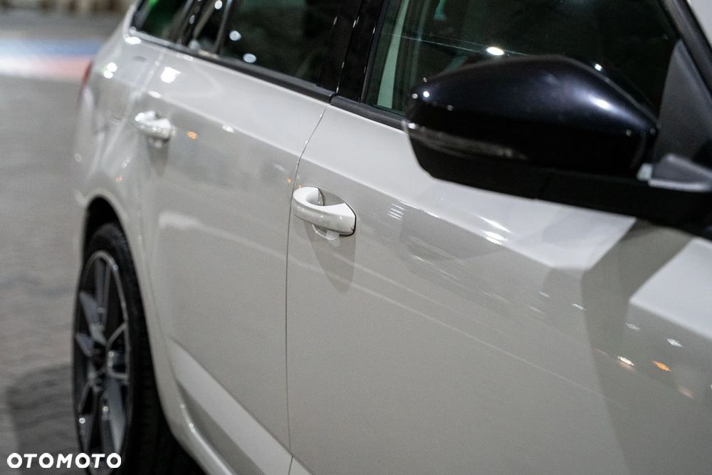 Skoda Octavia 2.0 TSI RS - 15