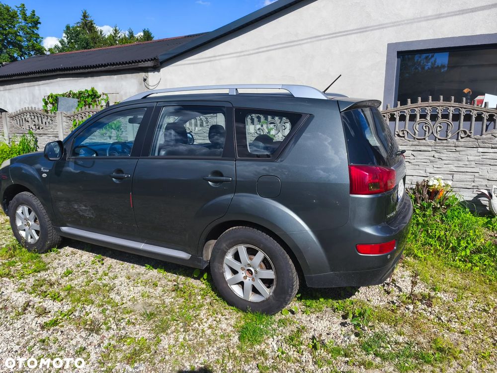 Peugeot 4007 - 5
