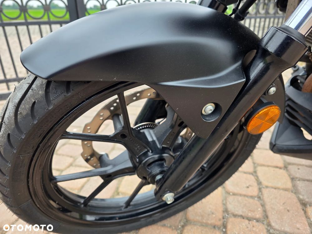 Suzuki GSX - 17
