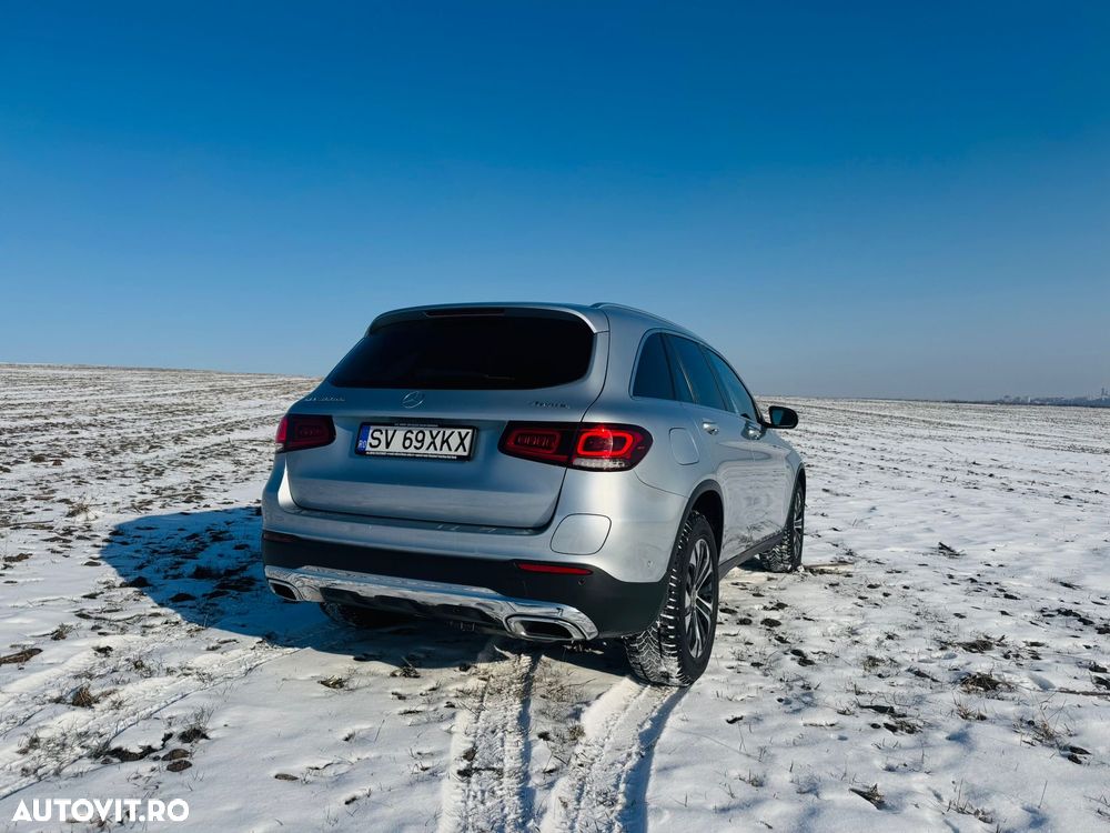 Mercedes-Benz GLC 300 4MATIC - 4
