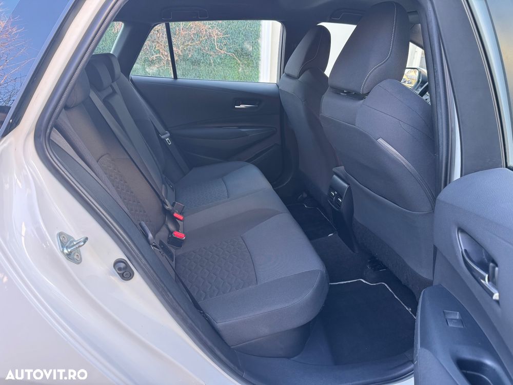 Toyota Corolla 1.8 Business Edition - 12