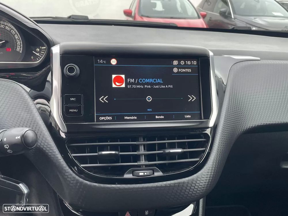 Peugeot 2008 1.2 PureTech GT Line - 29