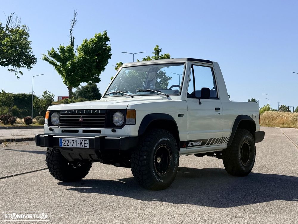 Mitsubishi Pajero - 2