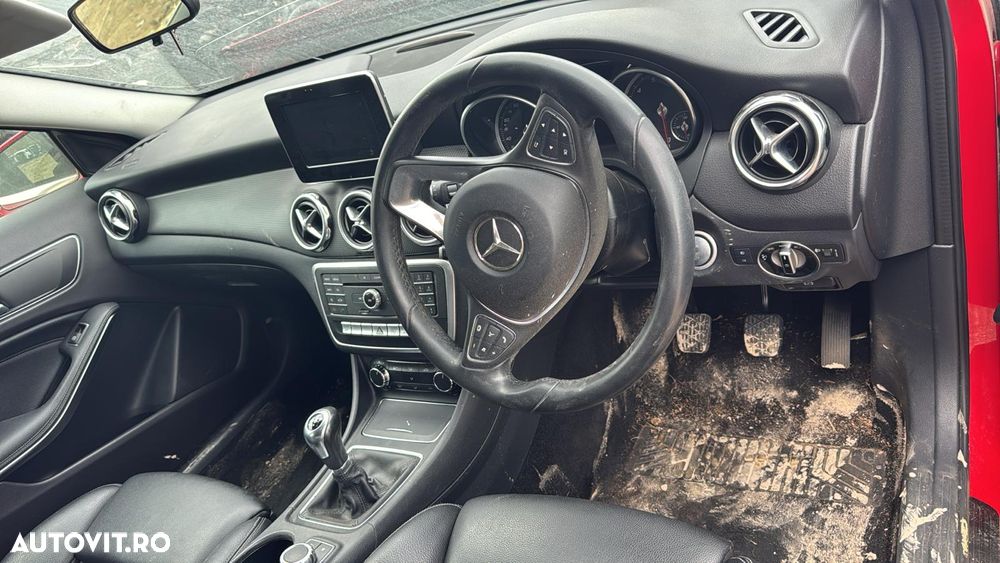 Dezmembrez Mercedes GLA X156 - 3