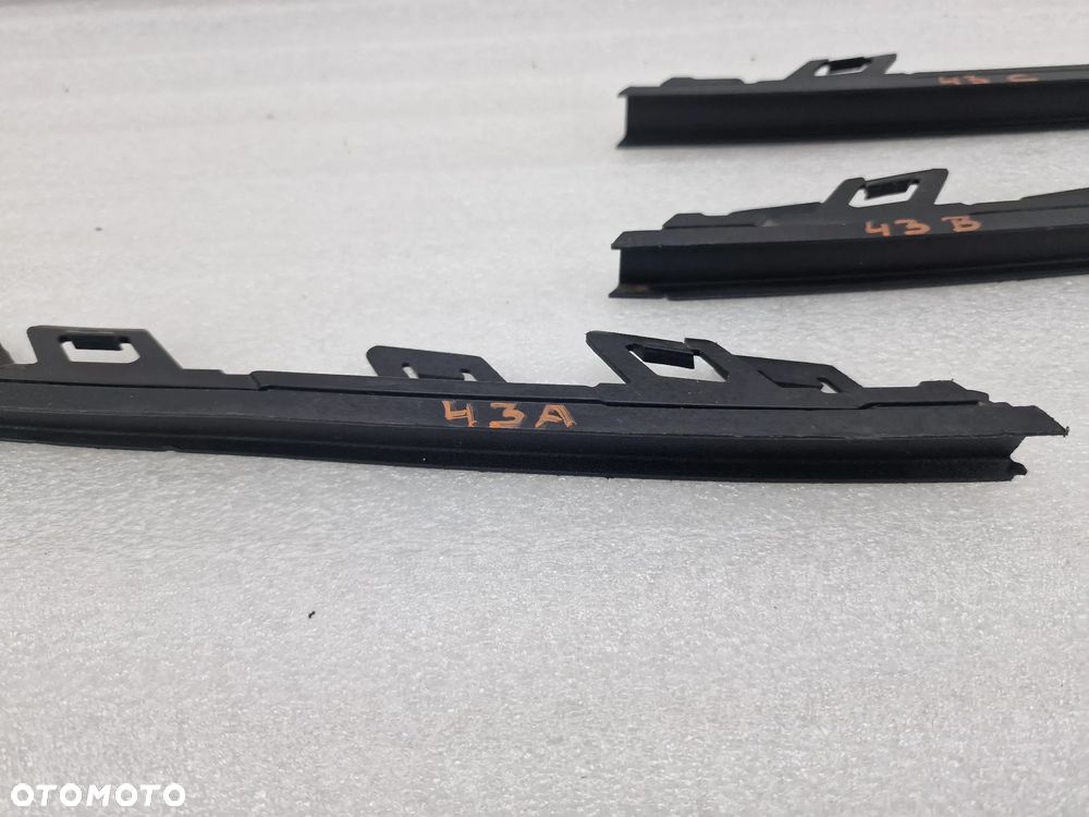 OPEL ASTRA K V 5 15- LEWA LISTWA / KRATKA ZDERZAKA PRZEDNIEGO PRZÓD , NR 13469544 , NR AUKCJI B/44 (B/43) - 2