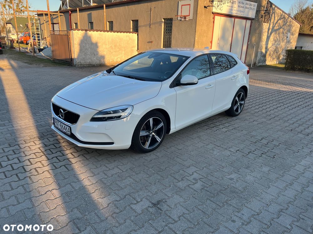 Volvo V40 T2 Geartronic Linje Svart - 2