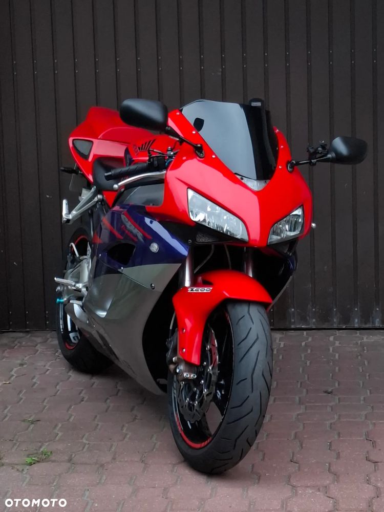 Honda CBR - 1