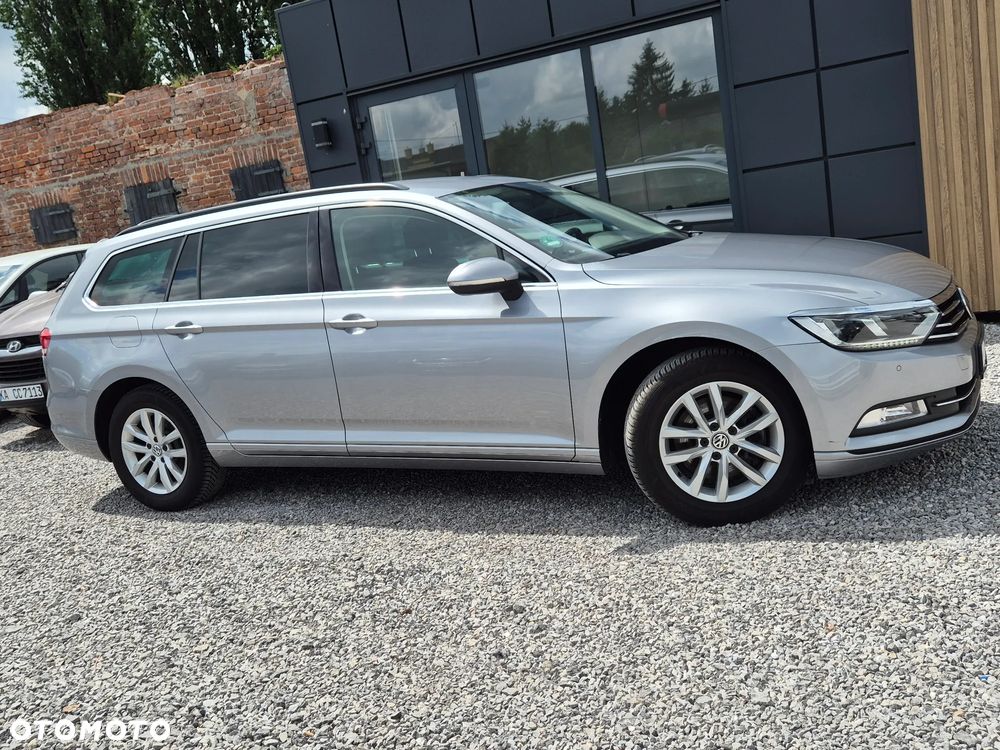 Volkswagen Passat - 15