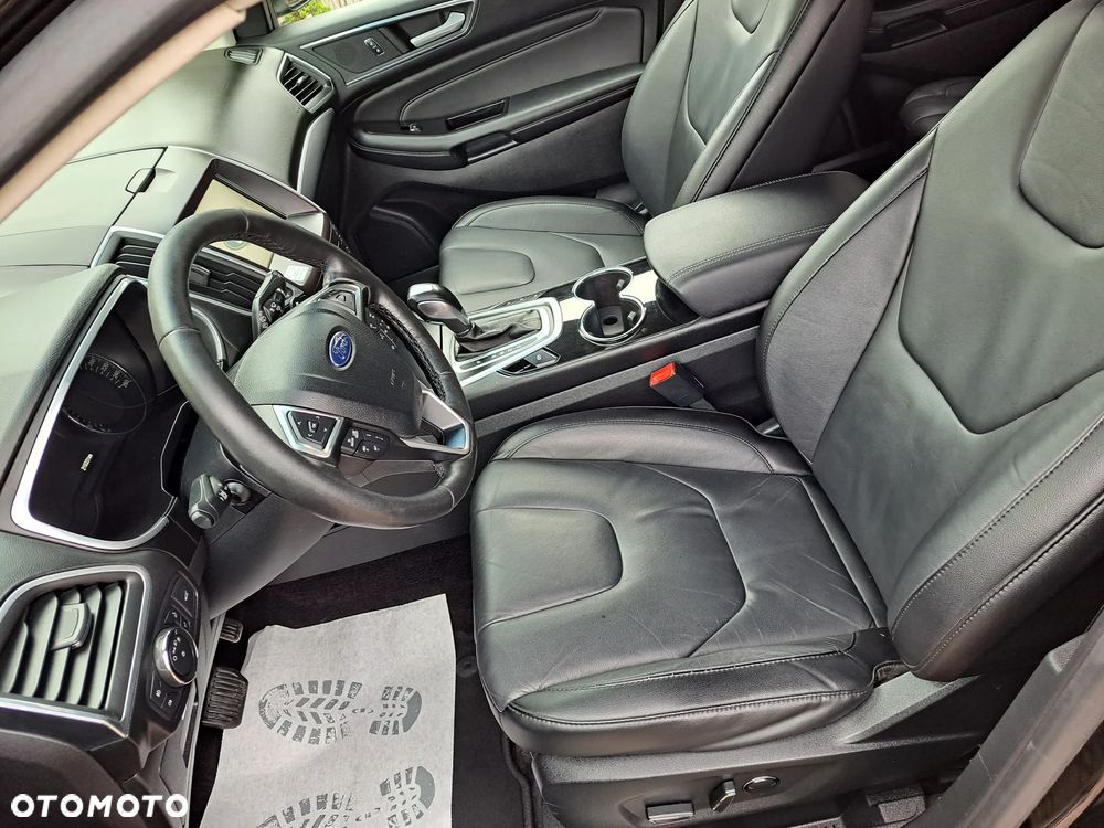 Ford Edge 2.0 TDCi Bi-Turbo 4x4 Titanium - 13