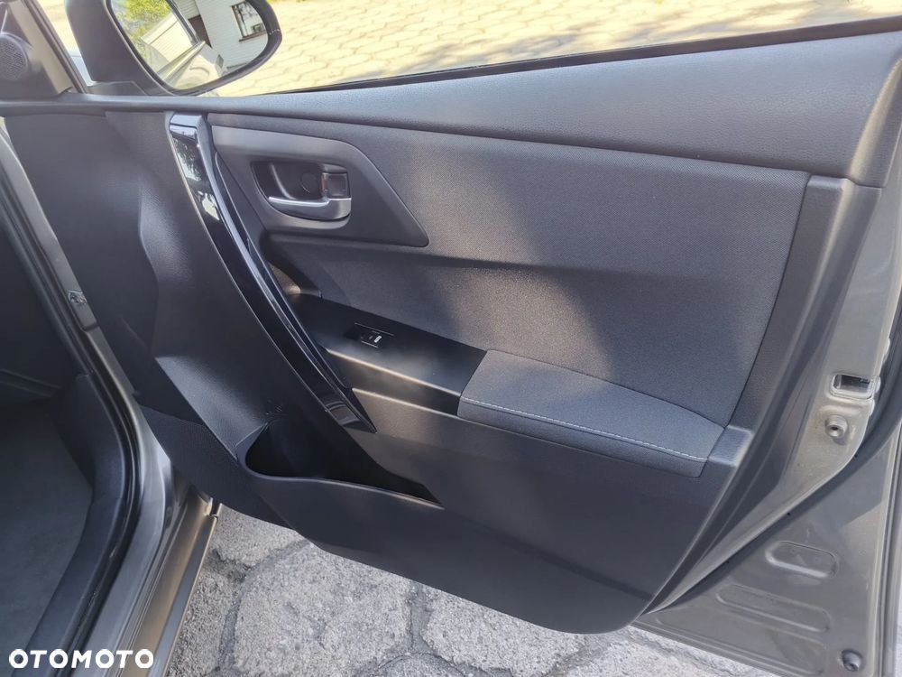 Toyota Auris 1.8 VVT-i Automatik Cool - 21