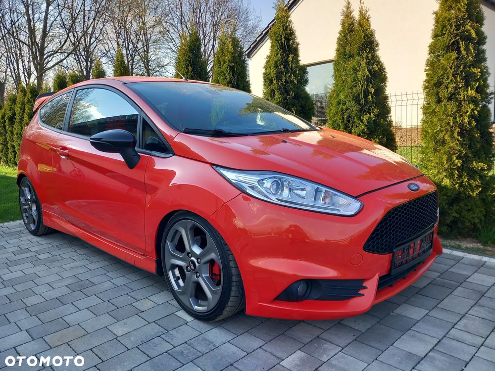 Ford Fiesta 1.6 EcoBoost ST - 21