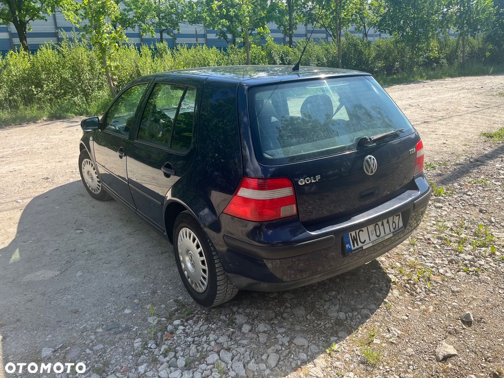 Volkswagen Golf - 5