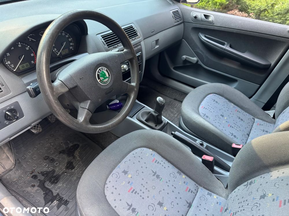Skoda Fabia 1.2 HTP Classic - 10