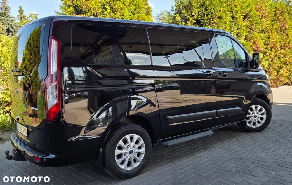 Ford Tourneo Custom 2.0 EcoBlue L1 Titanium - 17