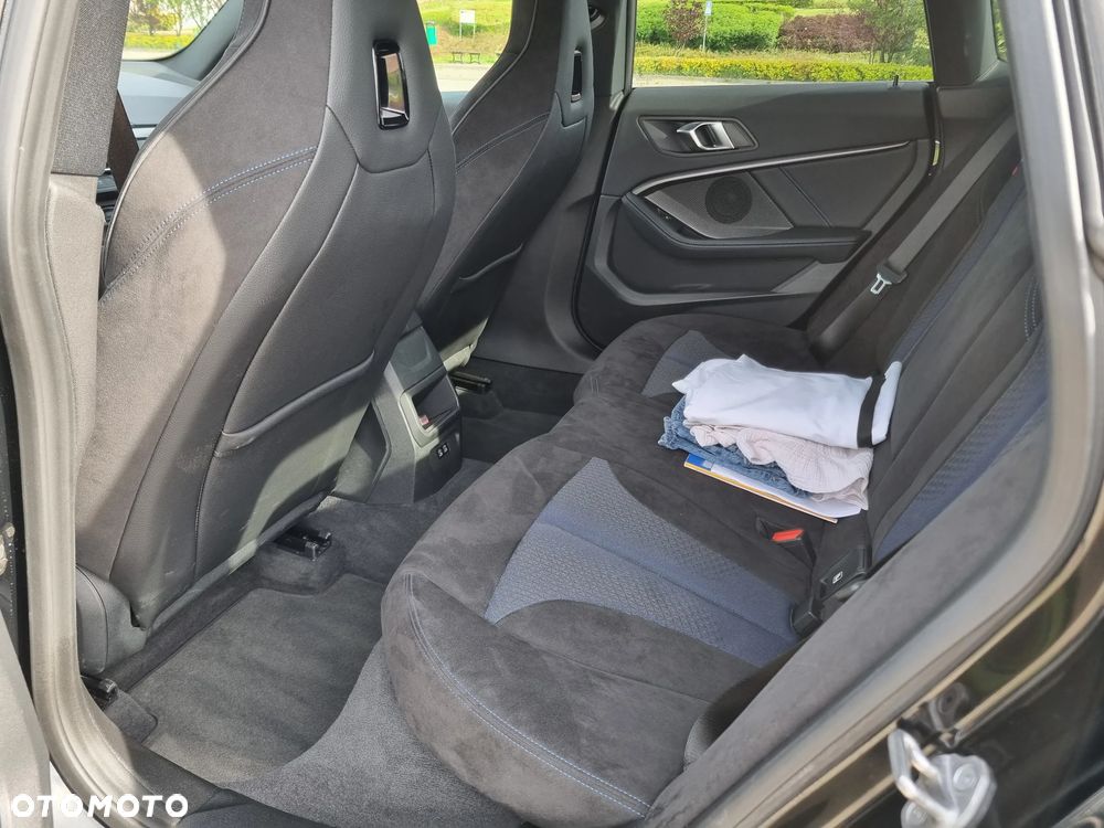 BMW Seria 2 220d xDrive - 29
