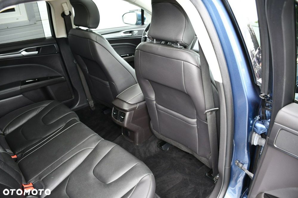 Ford Mondeo - 33