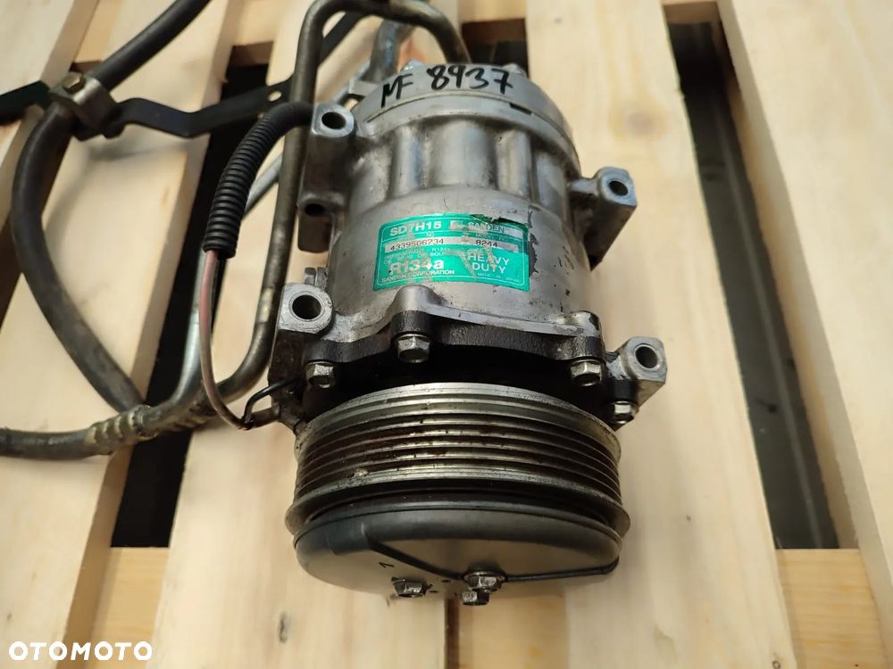 Kompresor klimatyzacji 4234471M1 Massey Ferguson 8937 - 7