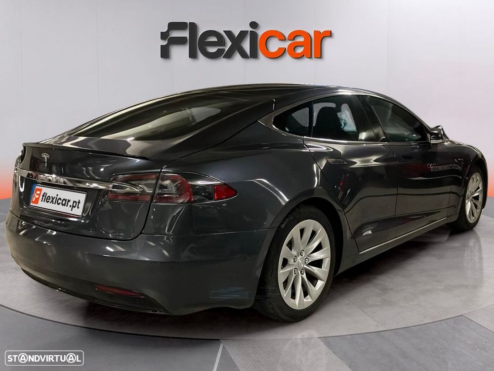 Tesla Model S - 6