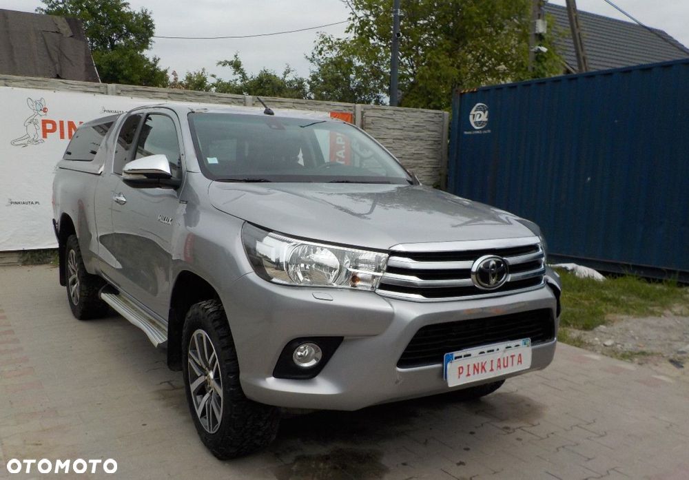 Toyota Hilux - 1