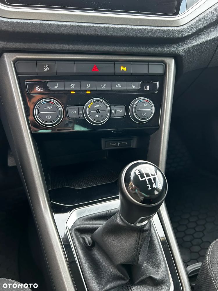 Volkswagen T-Roc 1.5 TSI GPF ACT Advance - 16