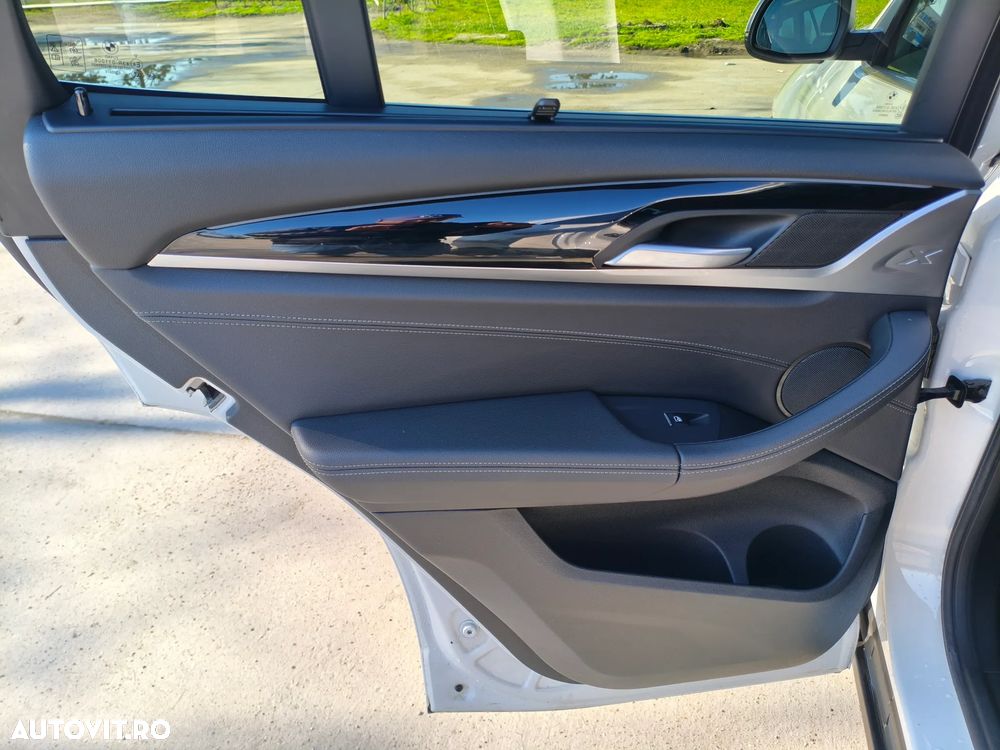 BMW X3 xDrive20d AT MHEV - 27