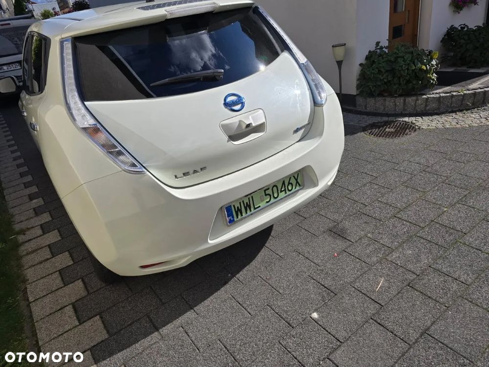 Nissan Leaf 24 kWh (mit Batterie) Visia + - 25