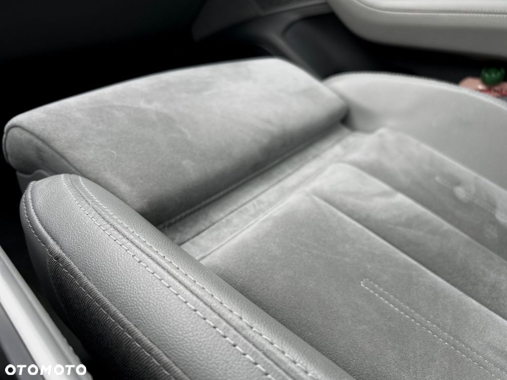 Audi A4 Avant 40 TDI quattro S tronic S line - 14