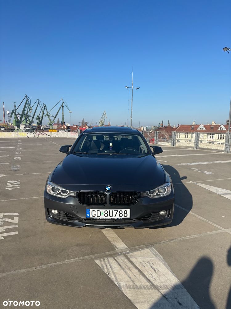 BMW Seria 3 328i Luxury Line - 1