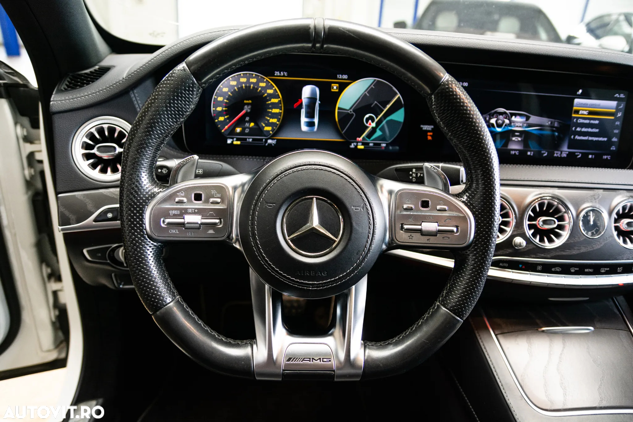 Mercedes-Benz S 350 d 4MATIC Long Aut - 32