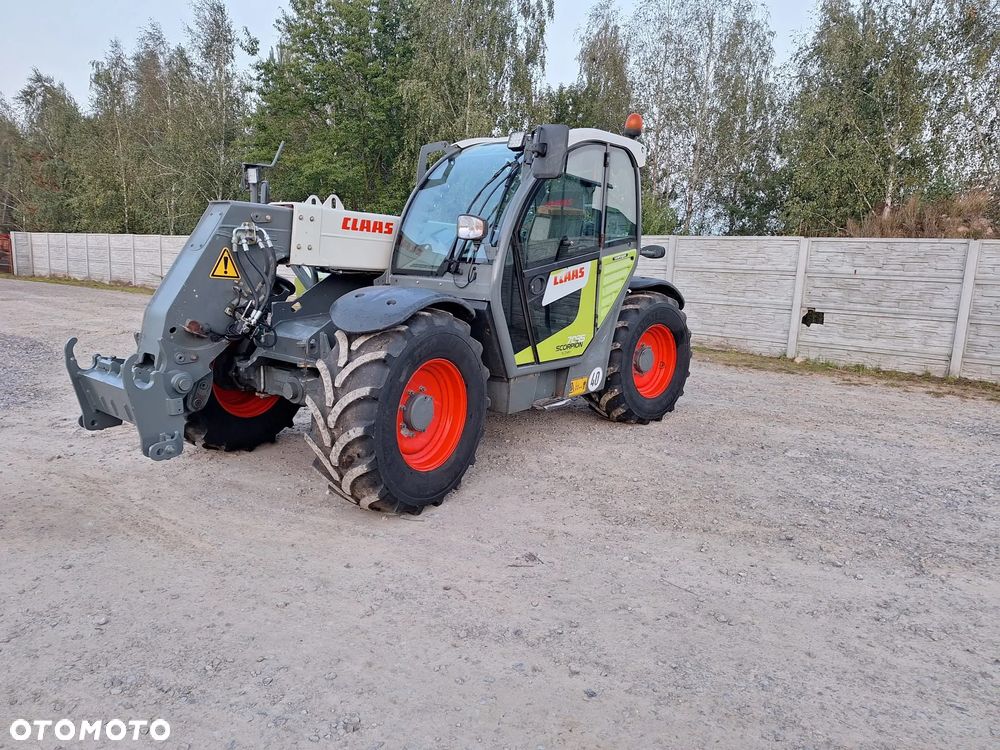 Claas Scorpion 7035 - 5