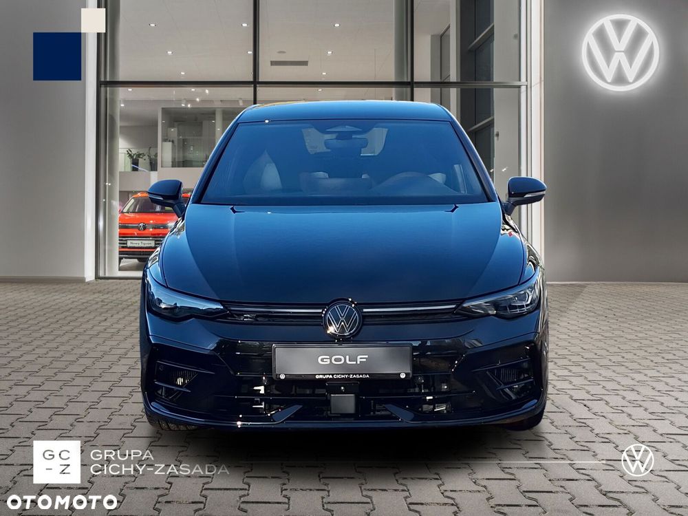Volkswagen Golf - 8