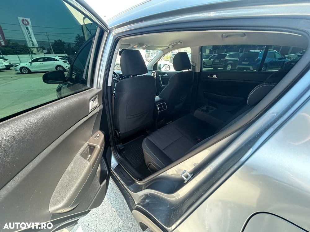 Kia Sportage 1.6 T-GDI 7DCT 4x2 Style - 16