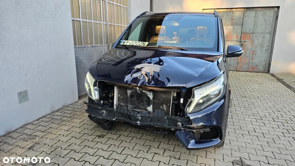 Mercedes-Benz Klasa V 300 d 4-Matic Avantgarde 9G-Tronic (d³ugi) - 11