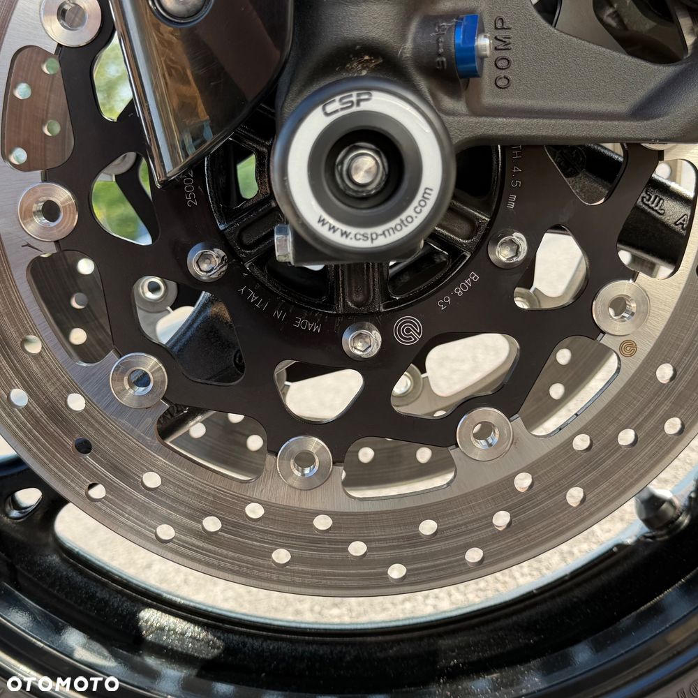 Suzuki GSX-R - 14