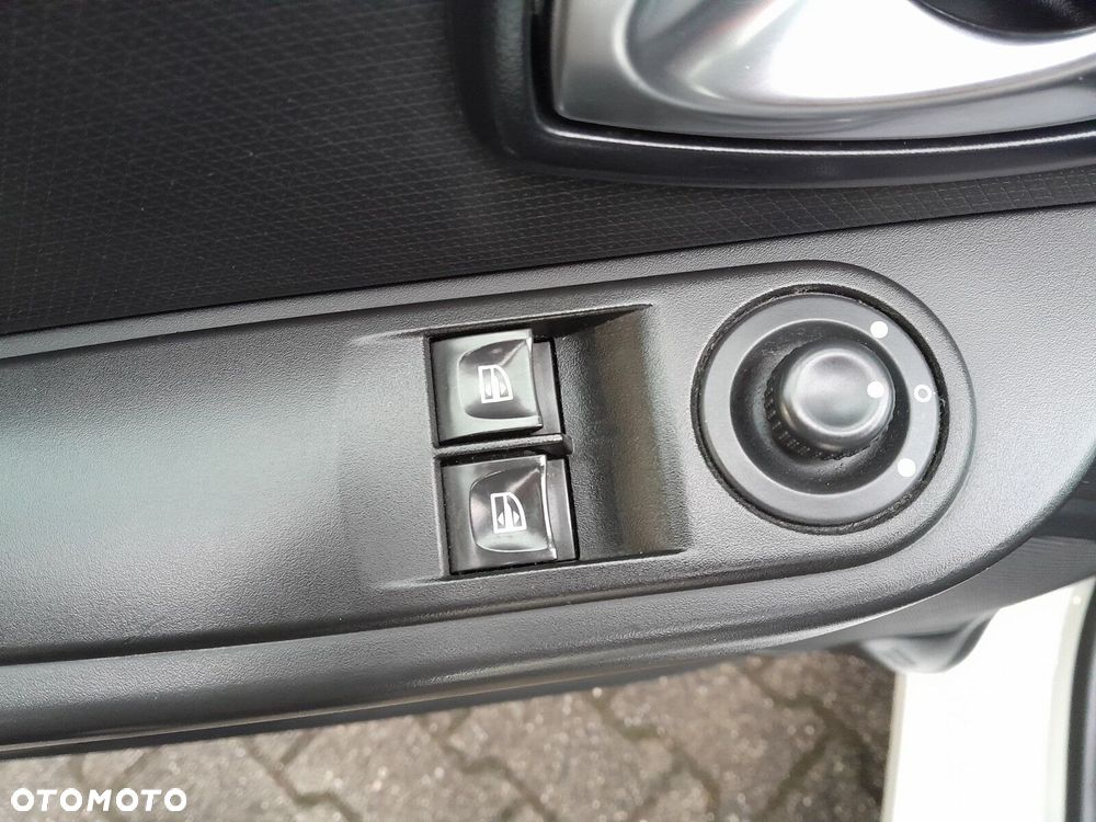 Renault Clio - 17