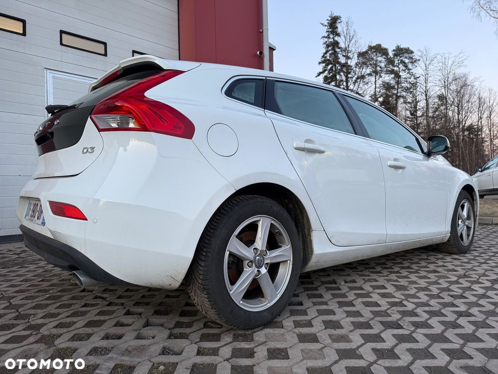 Volvo V40 - 16