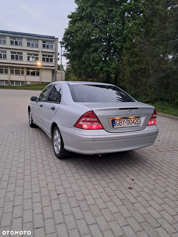 Mercedes-Benz Klasa C 180 Kompressor Elegance - 2
